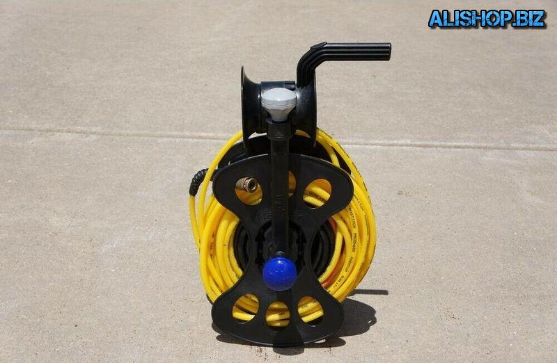 Convenient reel for storing hose FreeReel