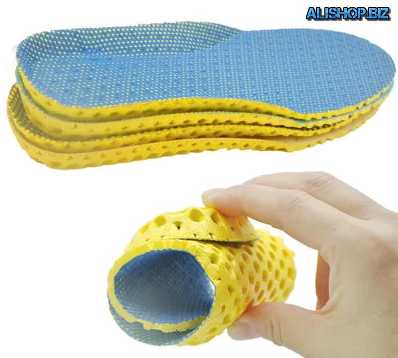 Breathable insoles with honeycomb structure