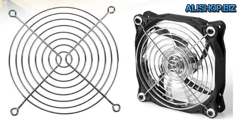 Protective grille for fan