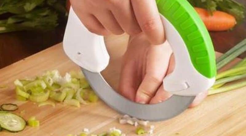 Роликовый нож для кухни