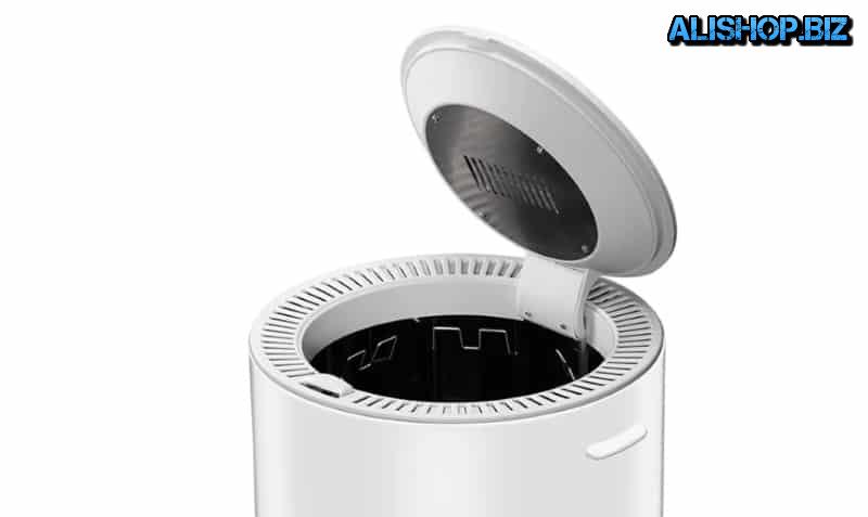 Dryer with a disinfector for clothes from Xiaomi